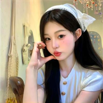 院子里的女人